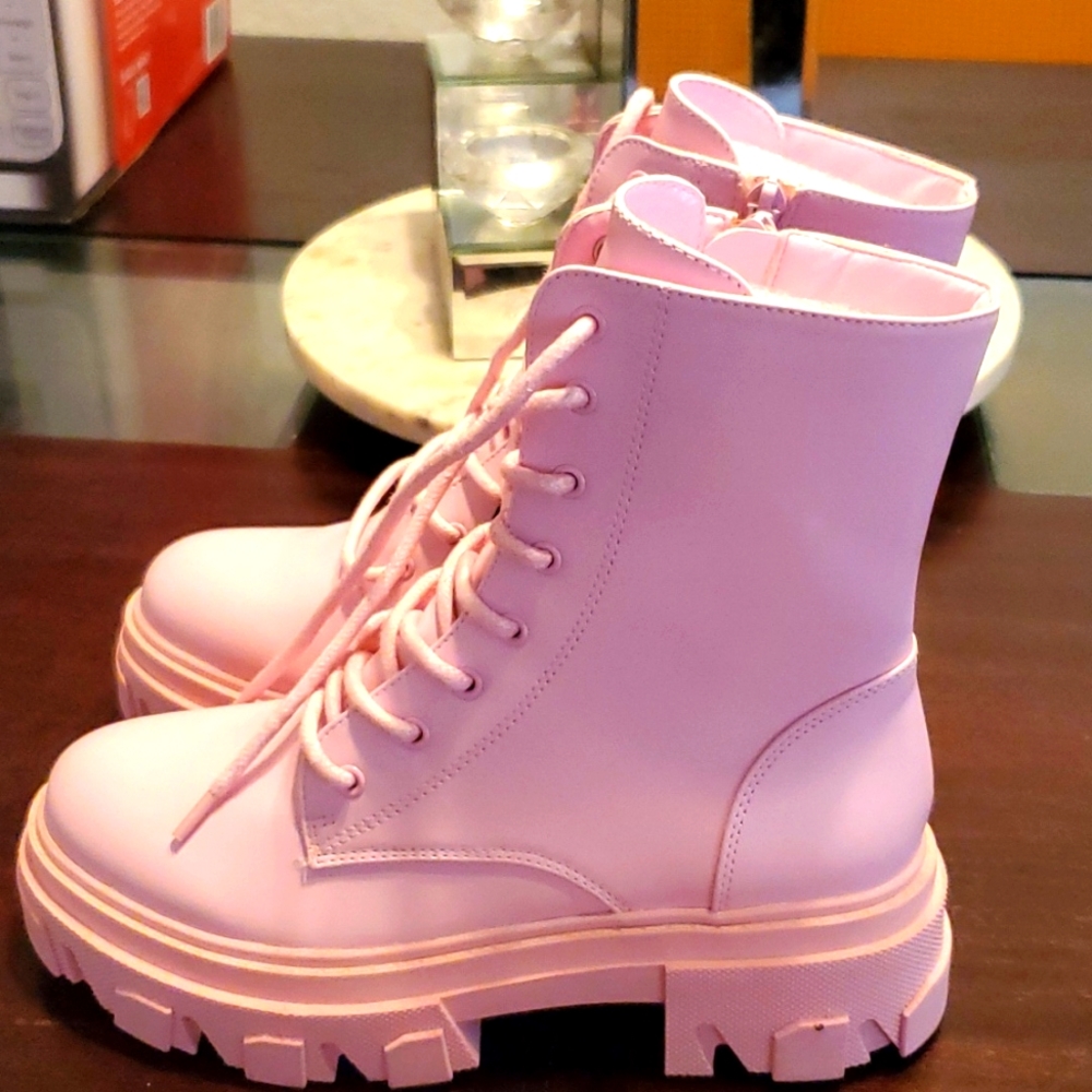 Combat inspired Boots